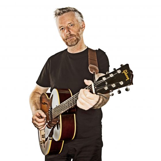 stabil Aja ligevægt MUSIC Billy Bragg's a real riot, talks 'Sexuality' - Windy City Times