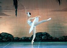 Ukraine's Kyiv City Ballet makes first Chicago appearance, opening Auditorium Theatre 2022-23 season