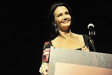 Actress/singer/advocate Lynda Carter honored at National Museum of Mexican Art