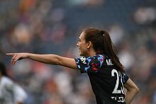 Tatumn-Milazzo-extends-contract-with-Chicago-Red-Stars